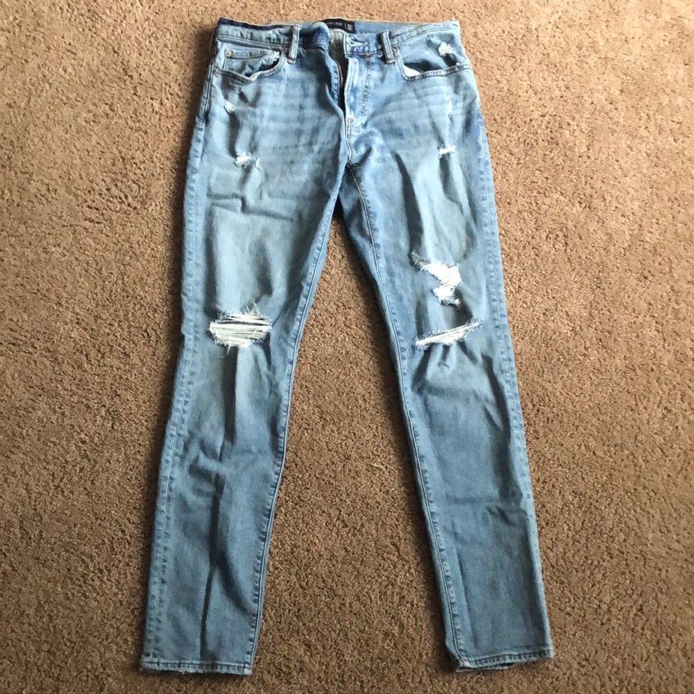 A&F Athletic Distressed Skinny Jeans (NWOT)